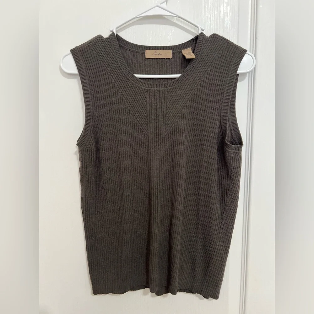 i.e. ribbed knit sweater cardigan with top size M
